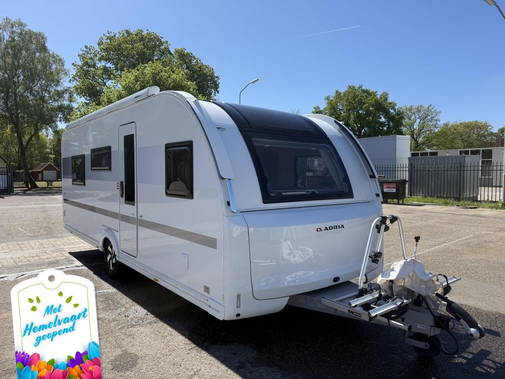 Adria Adora 593UP 2022, Niet ingevuld, Niet ingevuld, Niet ingevuld, Tot en met 4