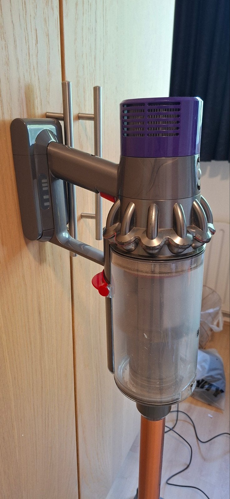 Foto 3 van Dyson Cyclone V10 - Draadloze stofzuiger