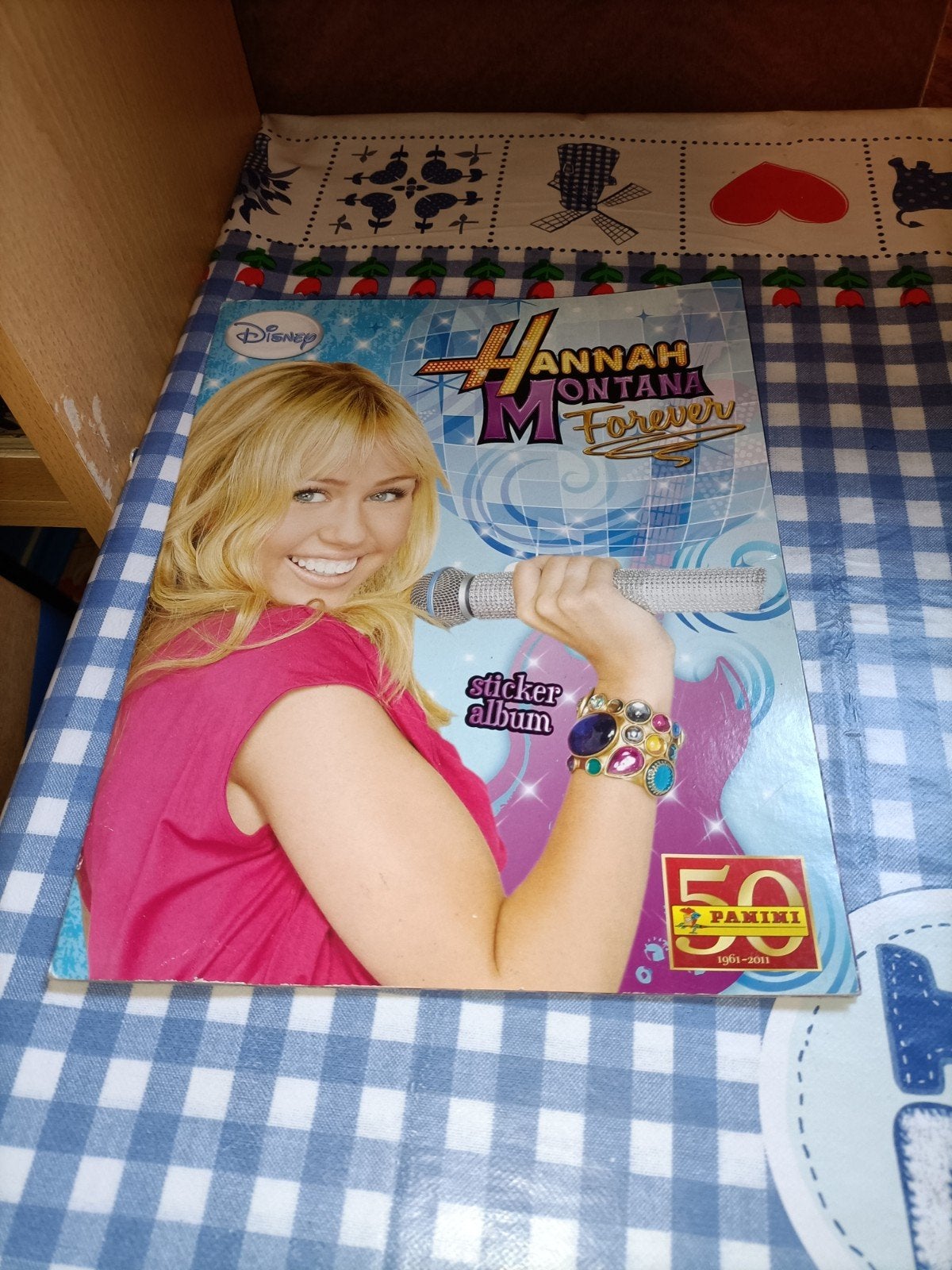 Hannah Montana stickerboek + Nintendo ds spel, Ophalen of Verzenden