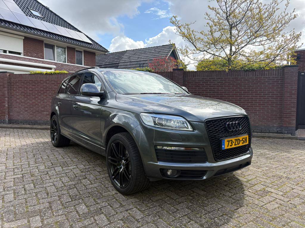 Audi Q7 3.6 FSI 206KW Quattro Tiptronic 2008 Grijs, Auto's, Audi, Automaat, 2210 kg, 7 stoelen, 3597 cc