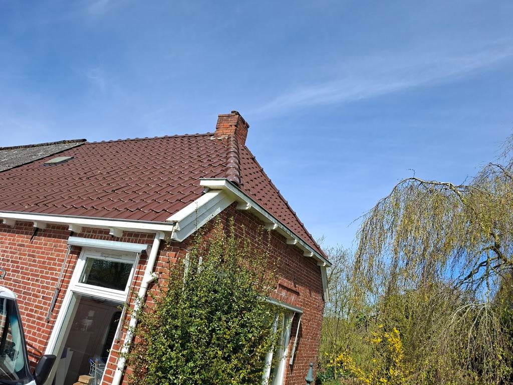 Geglazuurde bruine dakpannen, Doe-het-zelf en Verbouw, Dakpannen en Dakbedekking, Ophalen, Steen of Klei, 15 m² of meer, Dakpannen