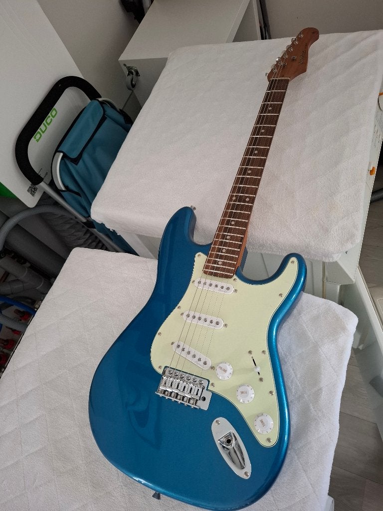 Stratocaster, Ophalen, Nieuw, Solid body, Overige merken