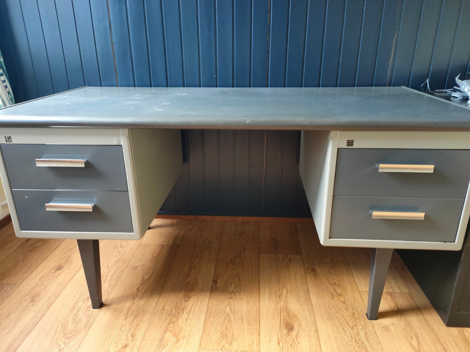 Vintage Gispen Bureau - Grijs Metaal met Lades, Huis en Inrichting, Bureaus, Ophalen, Gebruikt, Metaal, Industrieel