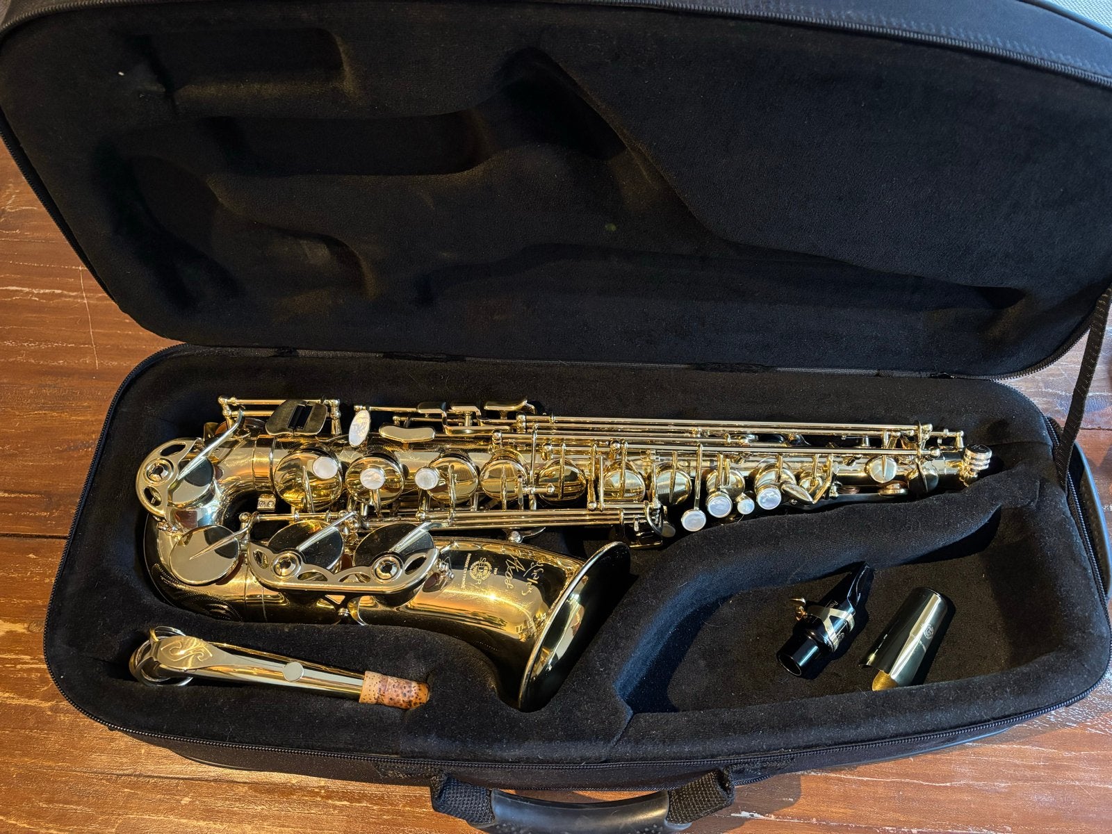 Selmer Seles Axos Altsaxofoon met koffer en accessoires, Ophalen, Zo goed als nieuw, Alt, Met koffer
