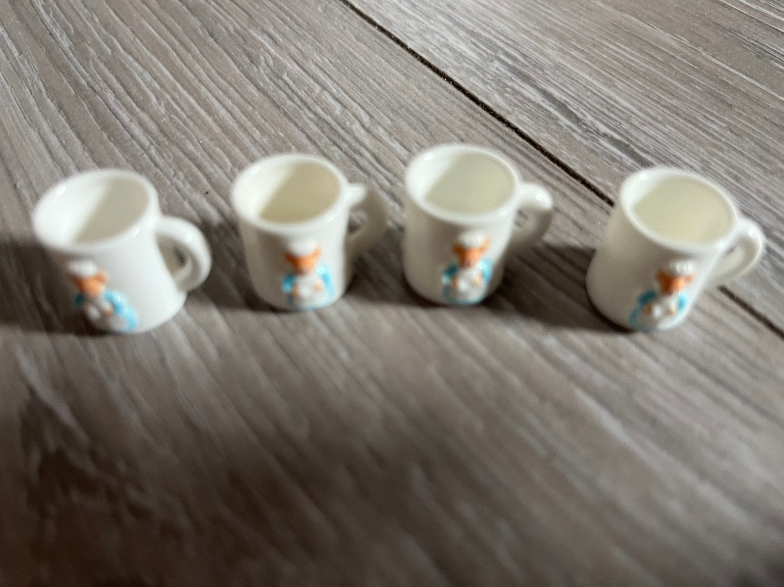 4 plastic mokken poppenhuis incl verzending, Verzamelen, Ophalen, Nieuw, Poppenhuis