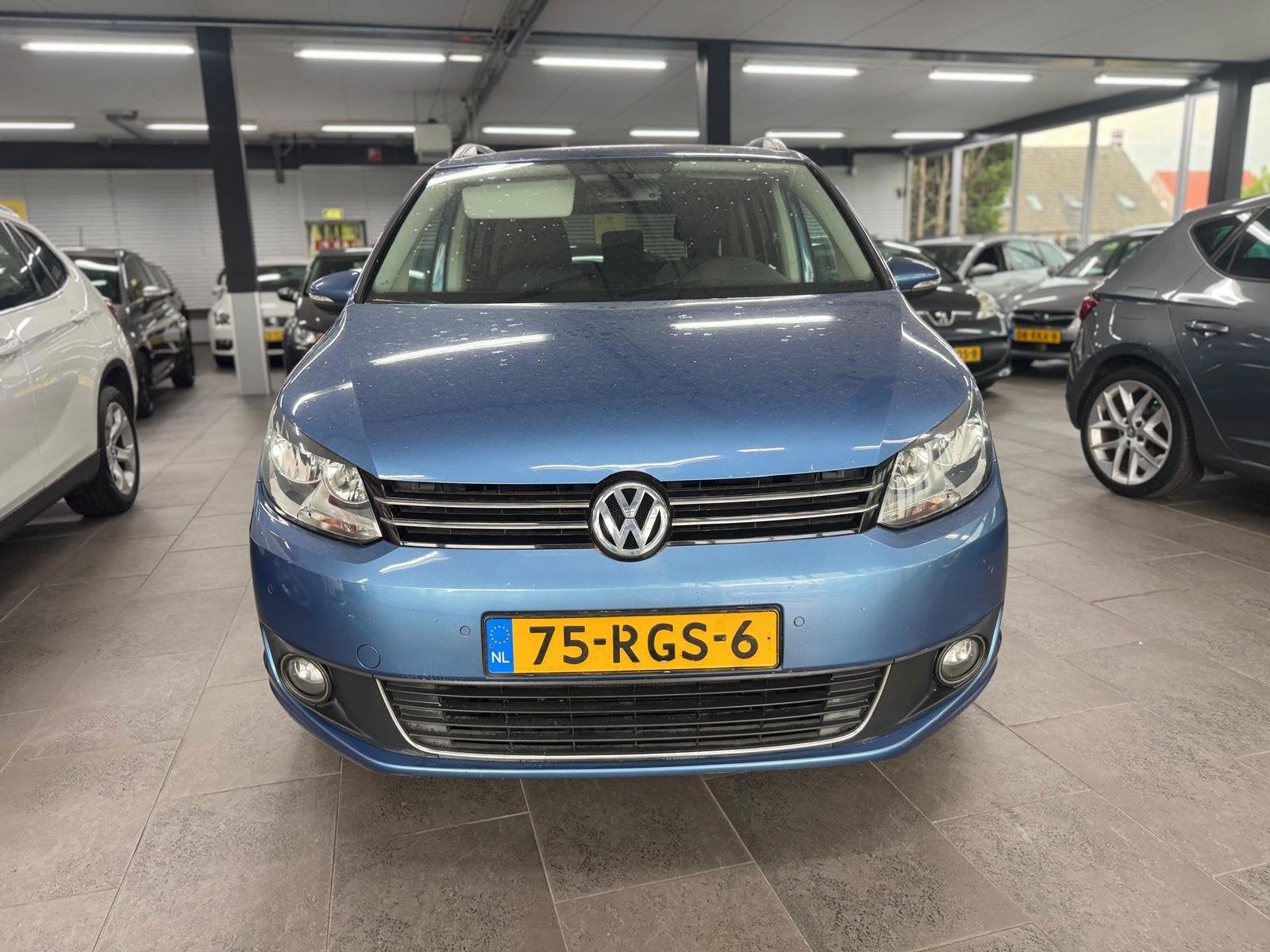 Volkswagen Touran 1.2 TSI Highline BlueMotion 7p. Navigatie, Auto's, Voorwielaandrijving, Gebruikt, 4 cilinders, Blauw