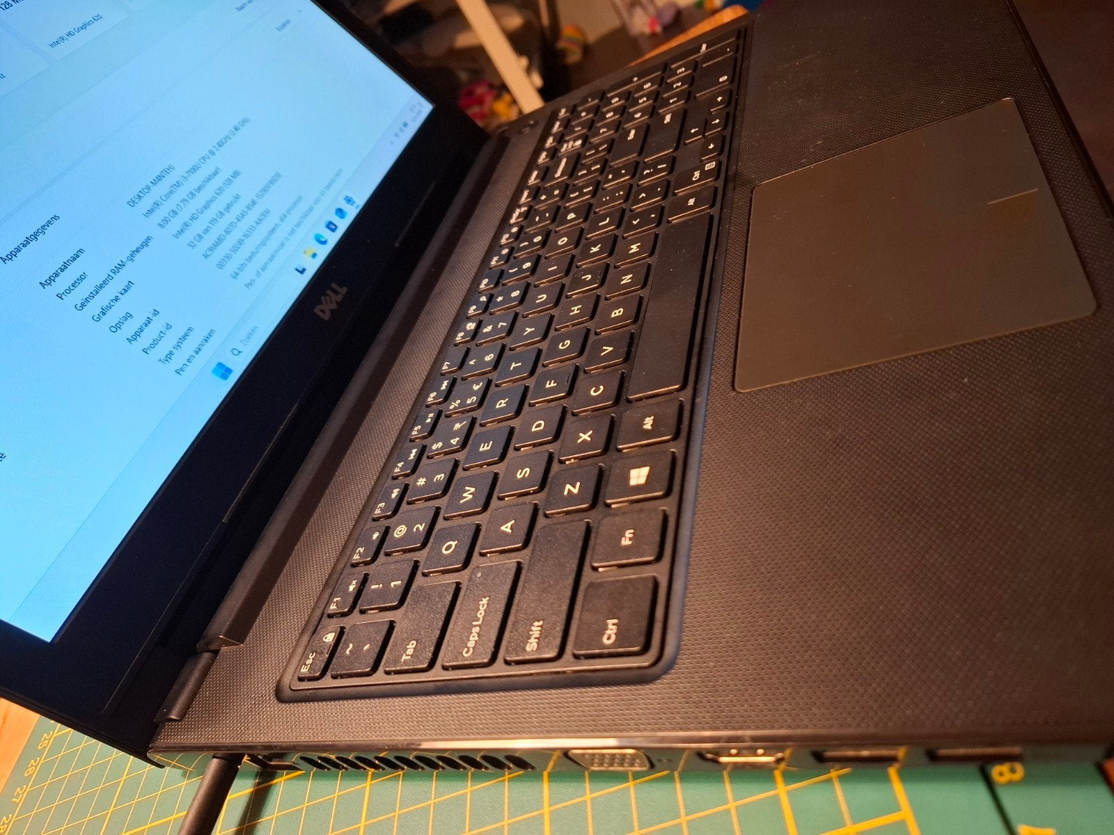 Dell Vostro 15 Laptop - Intel i3, 8GB RAM, 128GB SSD, Computers en Software, Gebruikt, 2 tot 3 Ghz, 8 GB, Ophalen of Verzenden