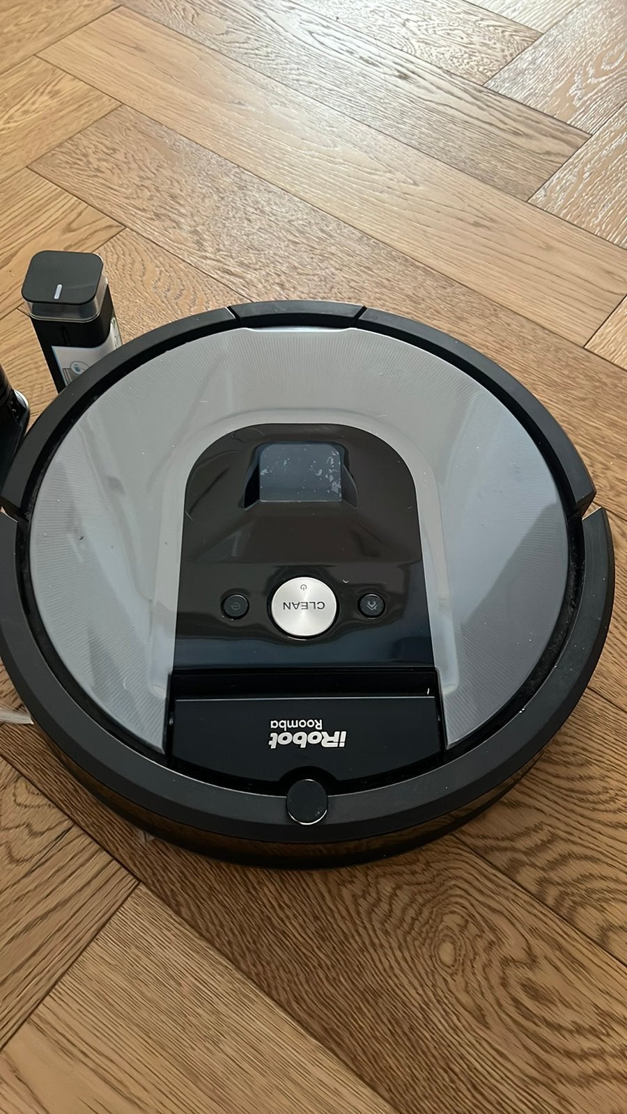 iRobot Roomba 960 vacuum - dock, new battery, spare parts, Witgoed en Apparatuur, Ophalen, Zo goed als nieuw, Robotstofzuiger
