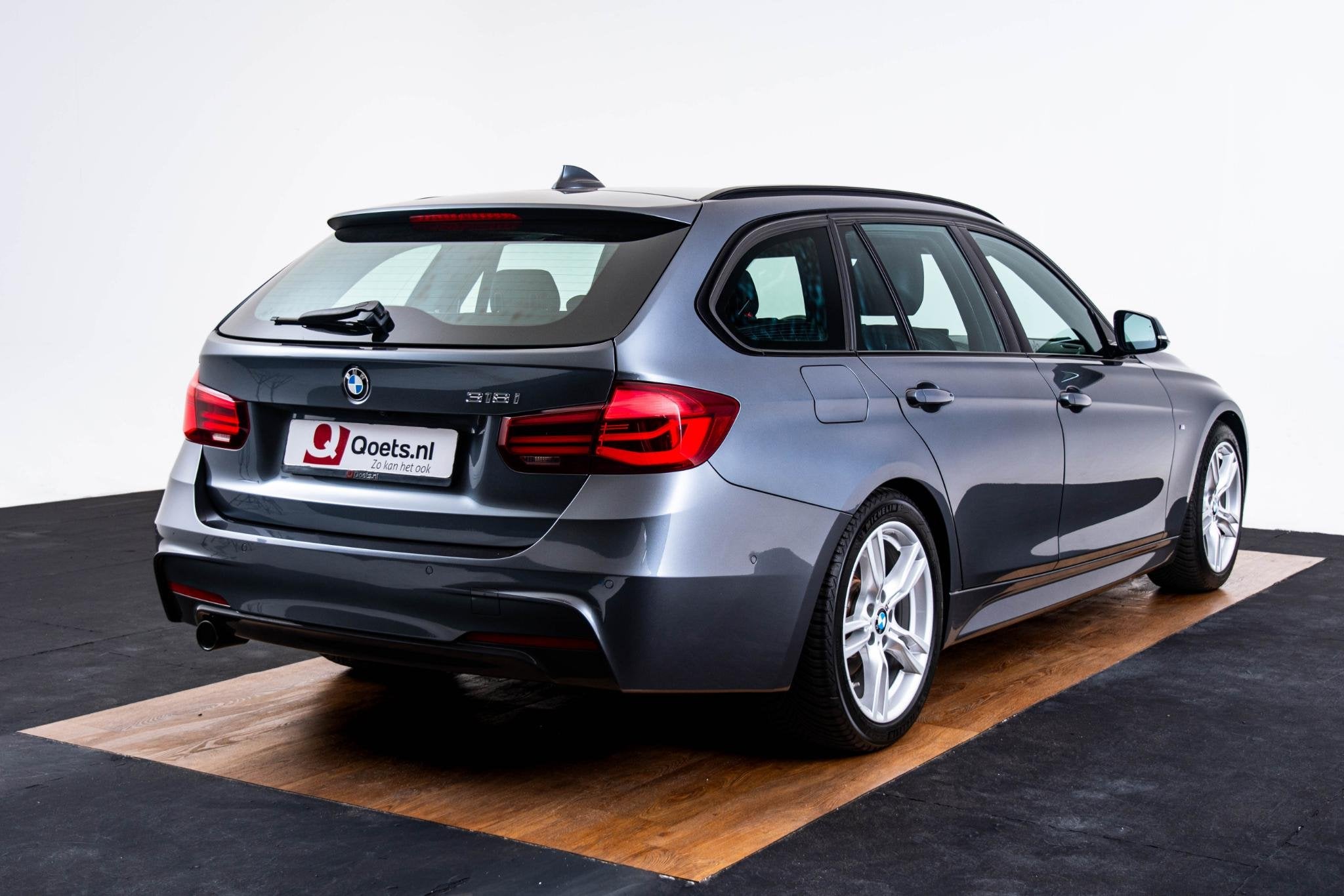 BMW 3-serie Touring 318i High Executive M-sport - Panoramada, Auto's, Automaat, 12 maanden, Gebruikt, 1465 kg