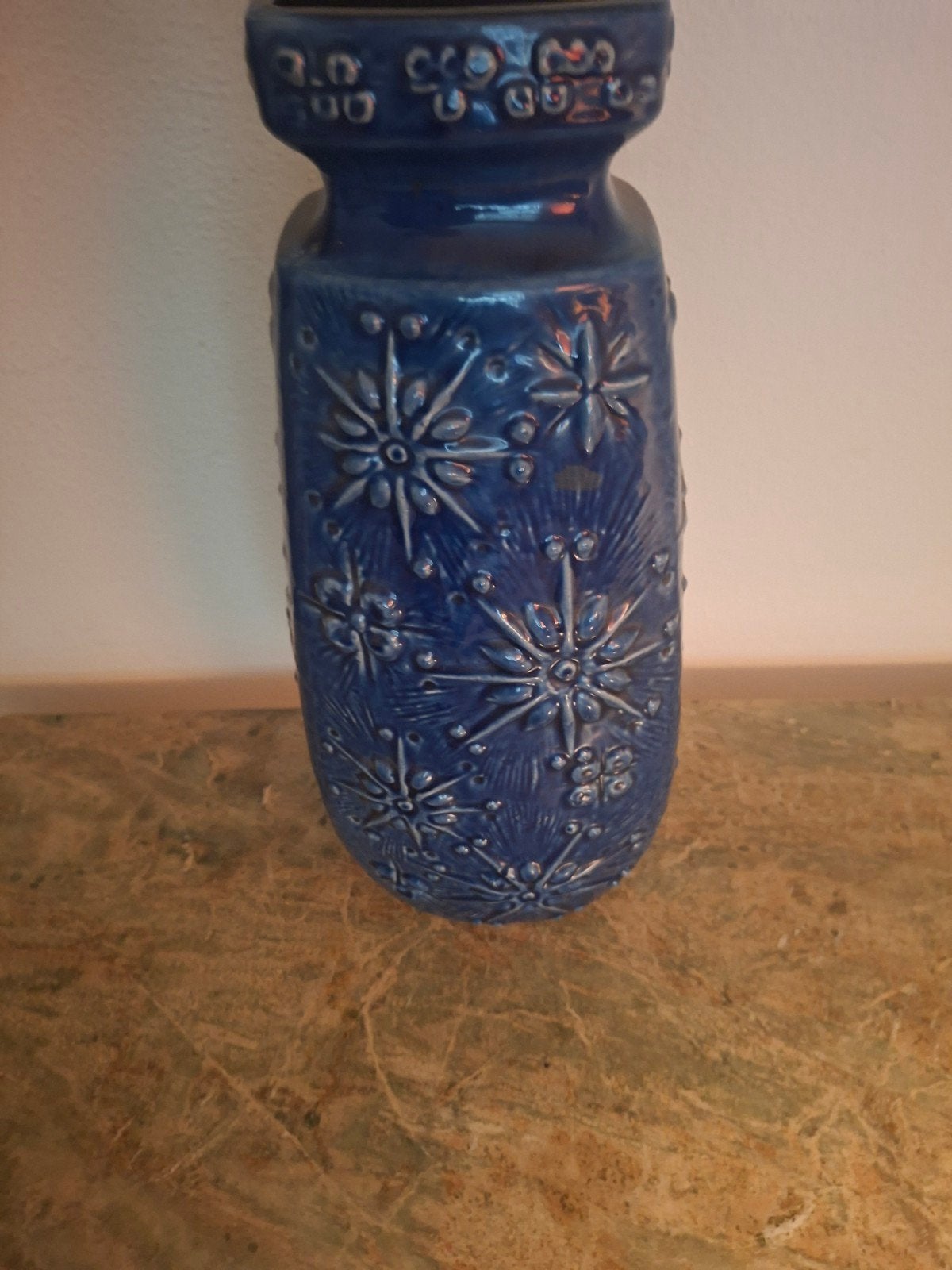 West Germany Vaas Korenblauw met Bloemenreliëf 52 cm, Ophalen of Verzenden