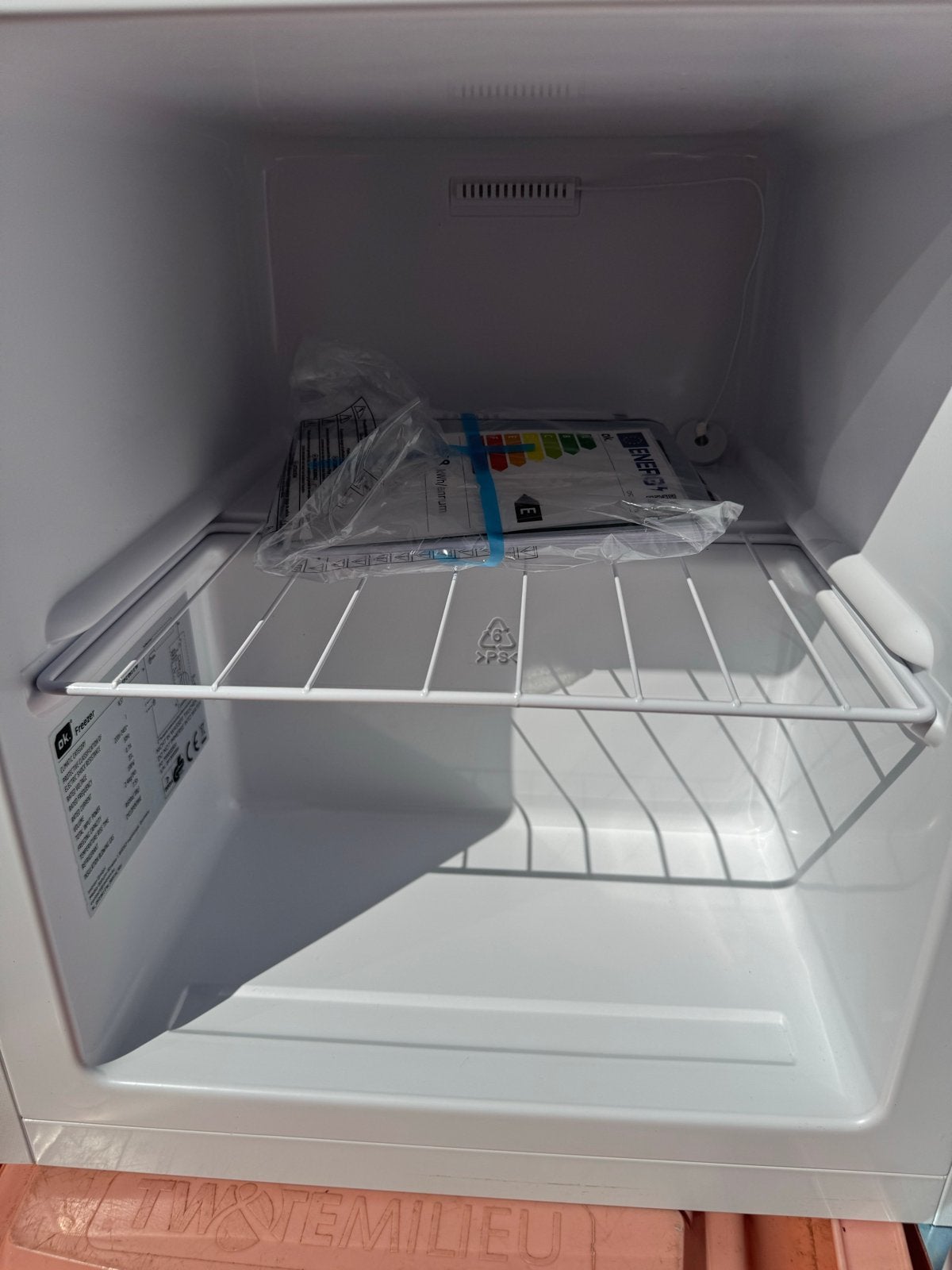 Compacte OK. mini-vriezer - Nieuw, Ophalen, Nieuw, Minder dan 75 liter, Met vriesvak