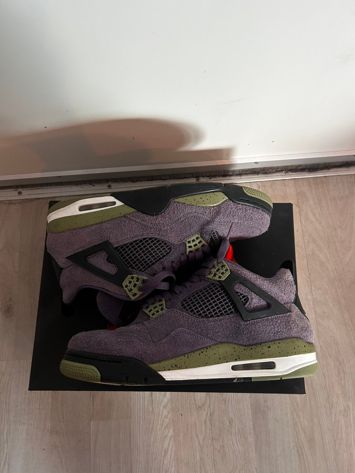Jordan 4 Canyon Purple, Overige kleuren, Ophalen of Verzenden, Sneakers of Gympen, Zo goed als nieuw