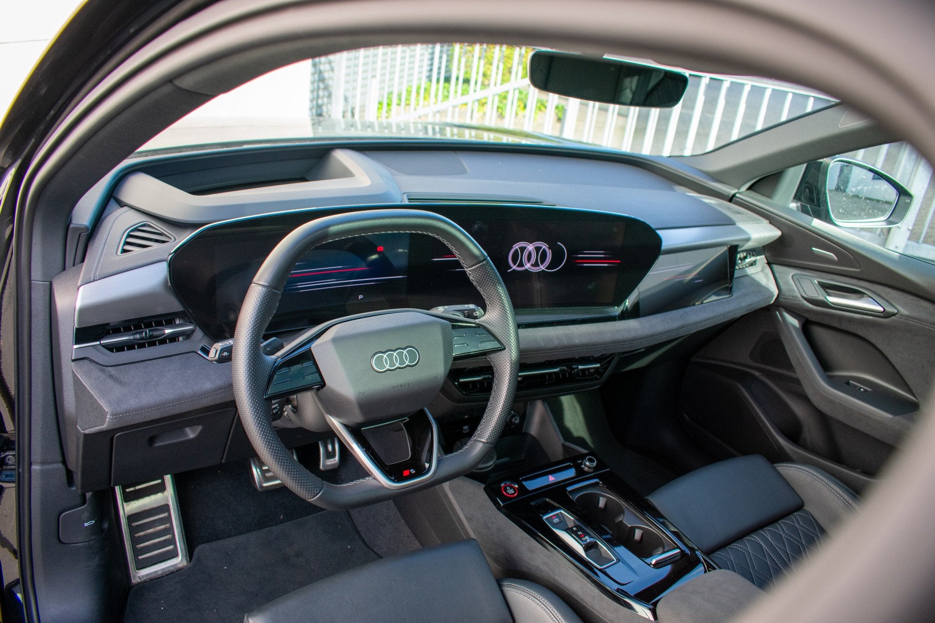 Audi SQ6 e-tron quattro 100 kWh Luchtv-Pano-21"-Head up-Spor, Auto's, Audi, Automaat, Adaptive Cruise Control, Gebruikt, Leder