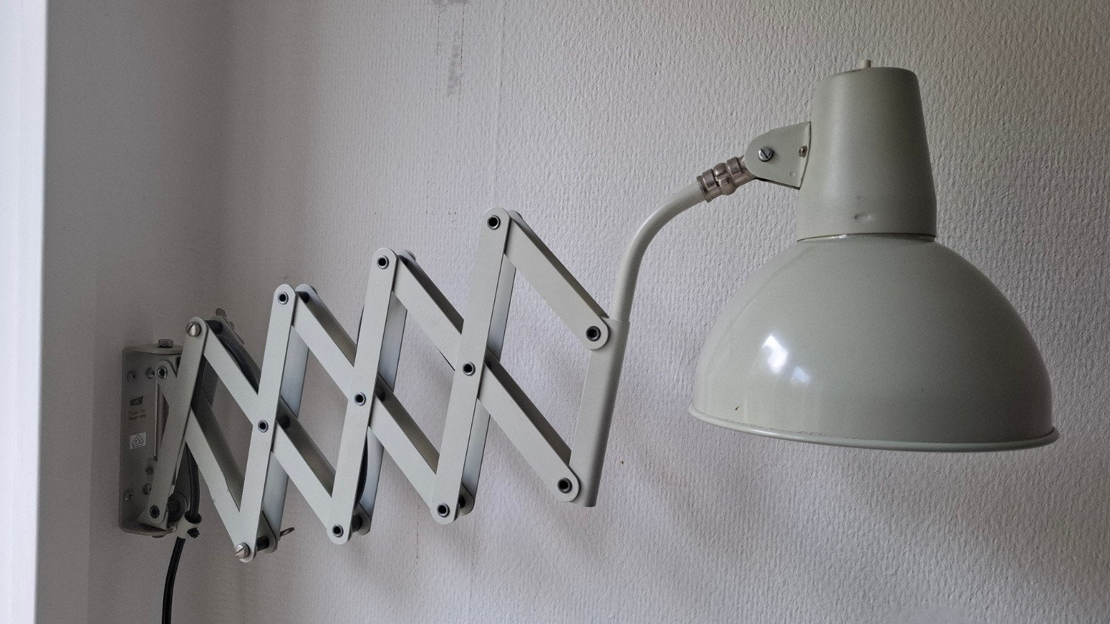 60's groen/grijze industriële schaarlamp SIS Duitsland, Ophalen of Verzenden, Zo goed als nieuw, Metaal, Gerichte verlichting
