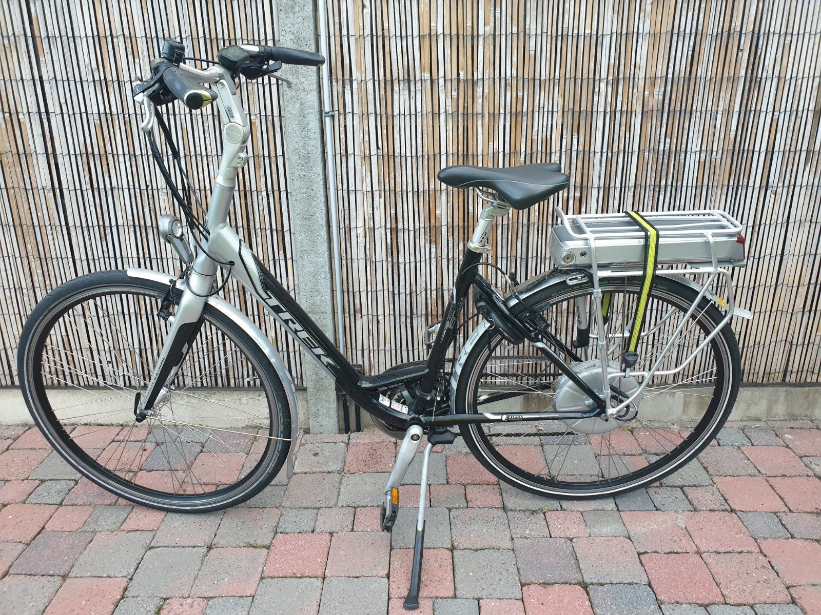 Trek E-bike 28inch 50cm actieradius +/-40km super netjes, Ophalen, Zo goed als nieuw, Overige merken