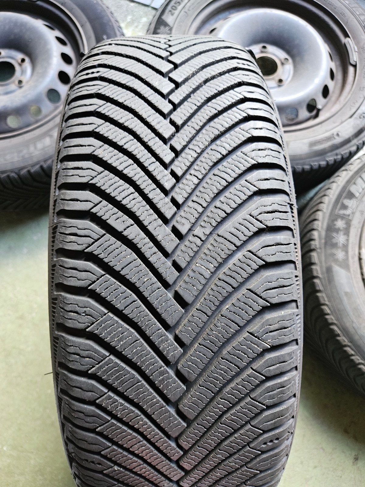 Foto 9 van Michelin Alpin 5 en 7 winterbanden 205/60/R16