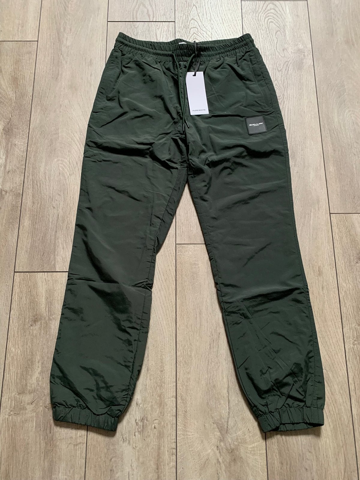 Super gave groene nieuwe Ballin (sport) broek (Maat S), Verzenden, Nieuw, Maat 46 (S) of kleiner, Groen