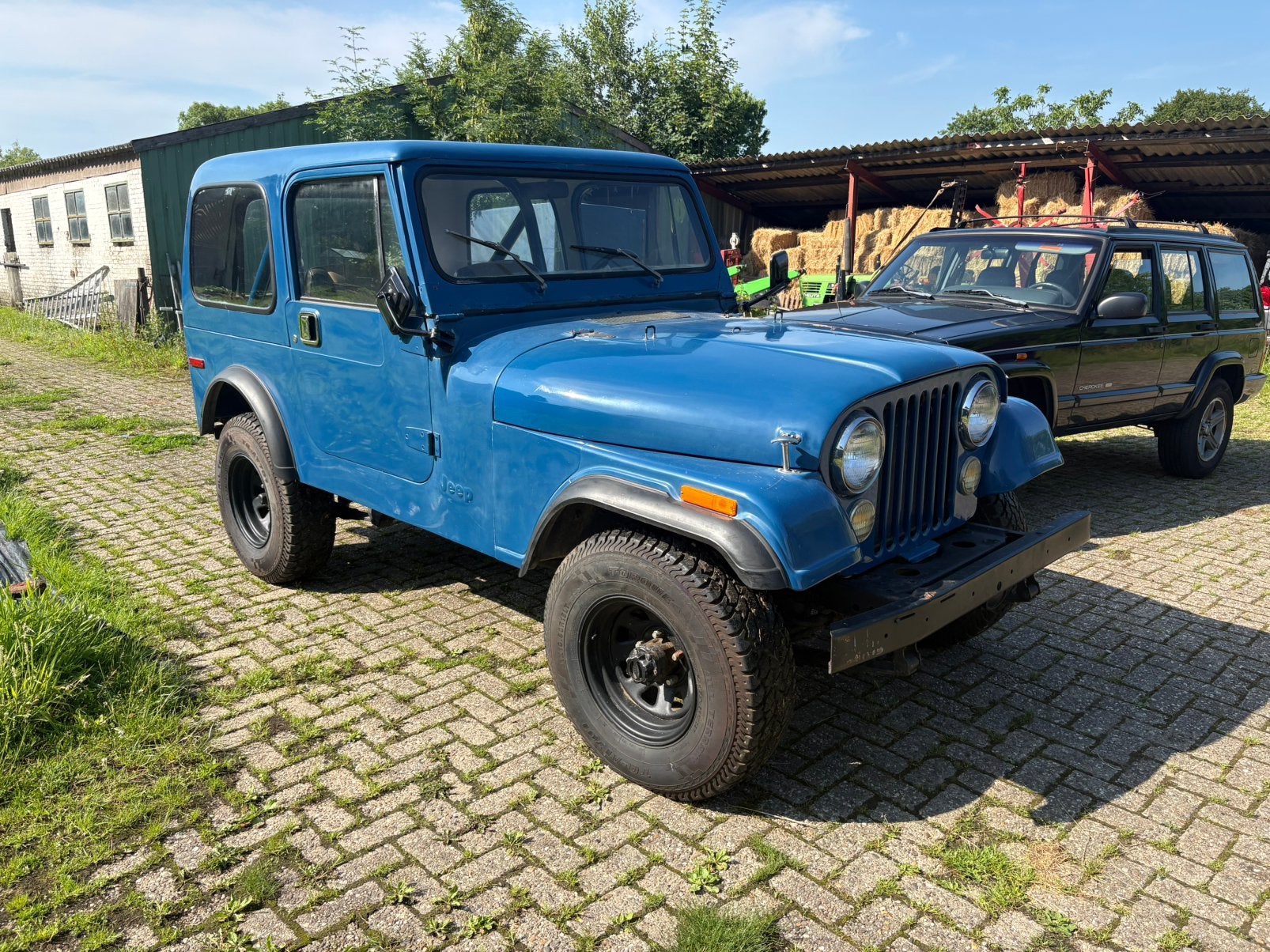 Jeep cj7 v8 304 3 bak 1979 met werk, Auto's, 5000 cc, 8 cilinders, Blauw, Bedrijf