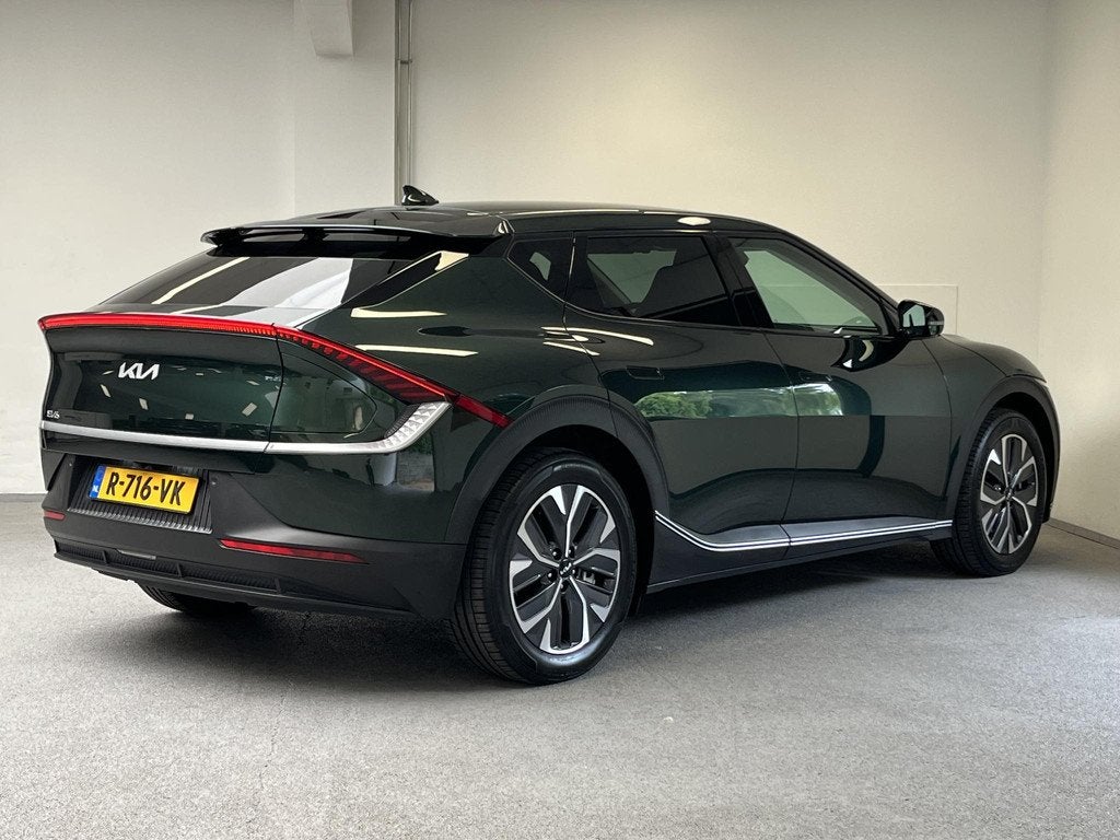 Kia EV6 Air 58 kWh | FOREST GREEN | CAMERA | SOH 100% |, Auto's, Kia, Gebruikt, Met garantie (alle), Leder en Stof, Automatische klimaatregeling