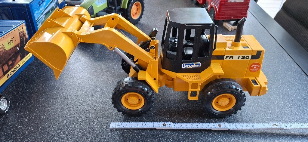 Bruder Shovel FR 130, Ophalen of Verzenden, Gebruikt