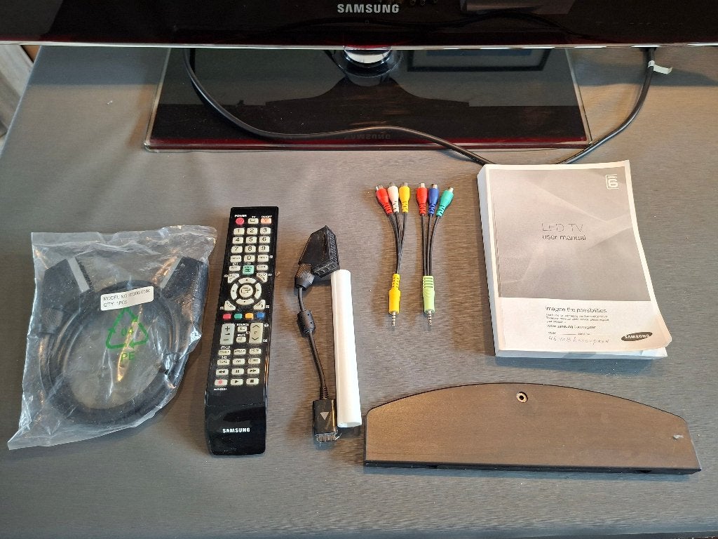 Samsung UE40B6000VP LED TV - 101 cm (40 inch)