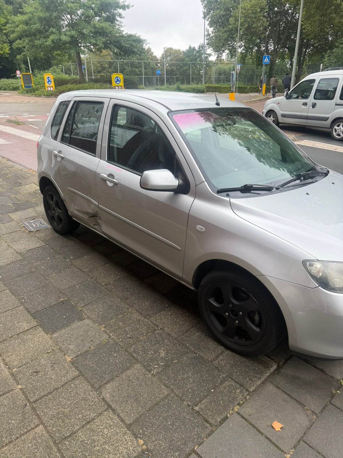 Mazda 2 1.4 16V AUT 2005 Grijs, Ophalen, Nieuw, Mazda