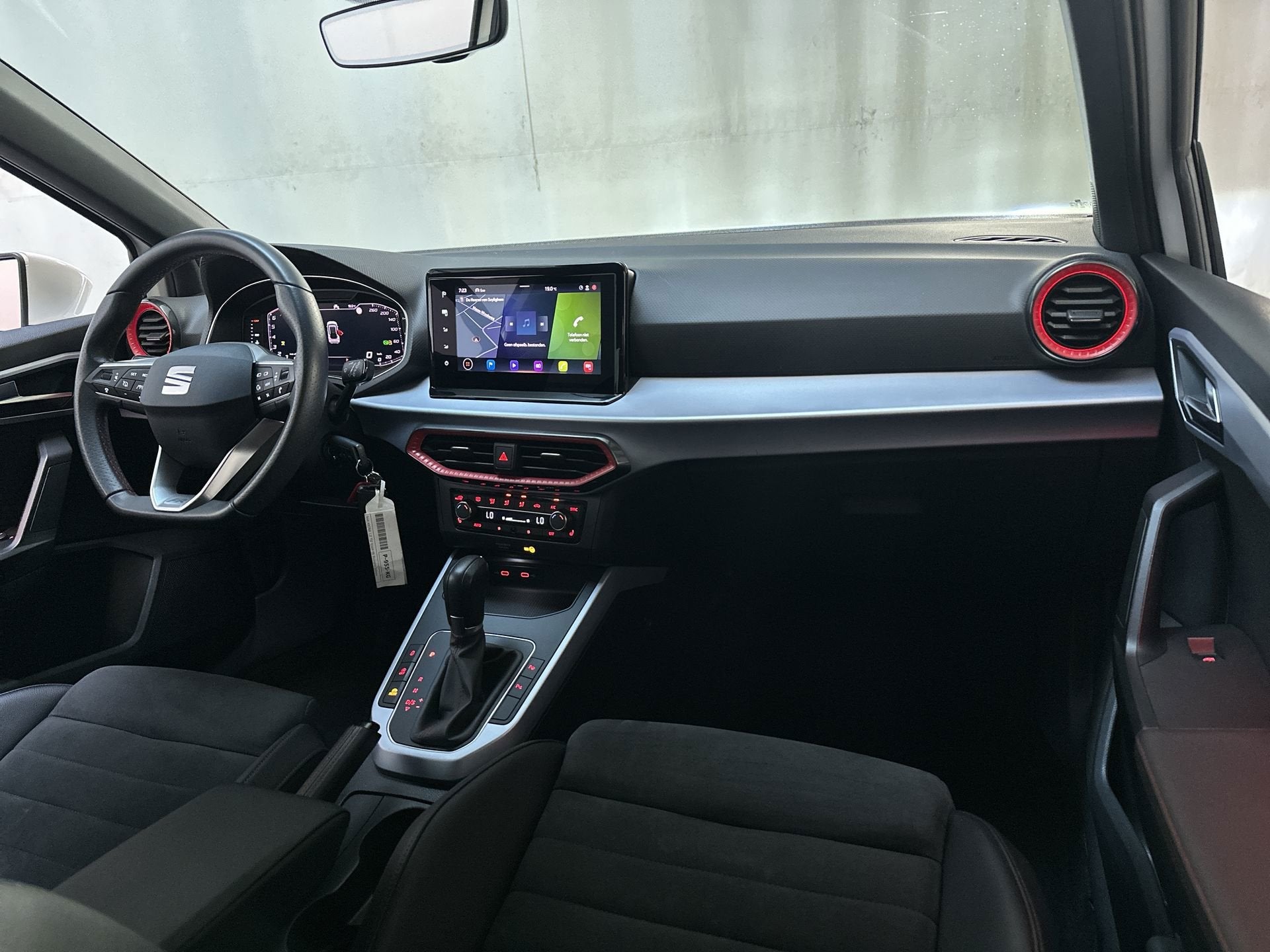 Seat Arona 1.0 TSI 110pk DSG FR Business Intense Virtual Coc, Dealer onderhouden, Met garantie (alle), Origineel Nederlands, Bedrijf