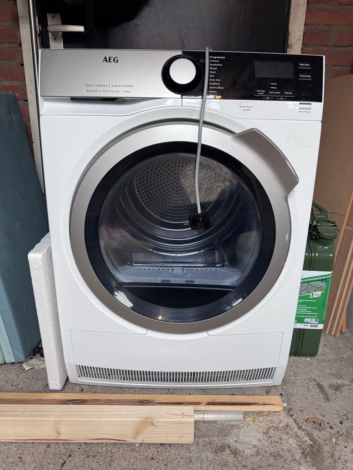 AEG Lavatherm 7000 Serie SensiDry1-8kg(defecte deursluiting), Witgoed en Apparatuur, Ophalen, 6 tot 8 kg, Zo goed als nieuw, 85 tot 90 cm