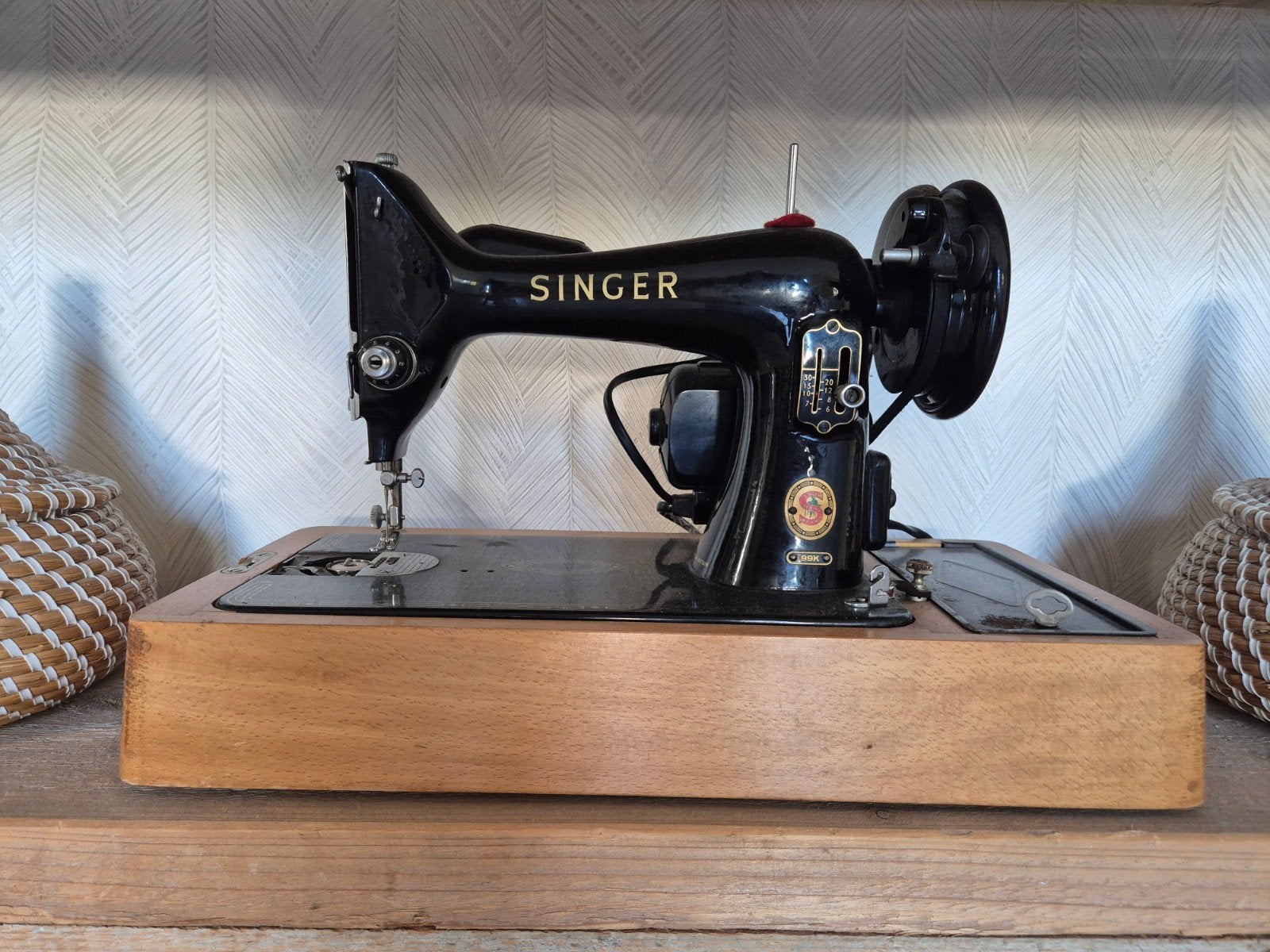 Vintage Singer Naaimachine 99K met handleiding, Ophalen