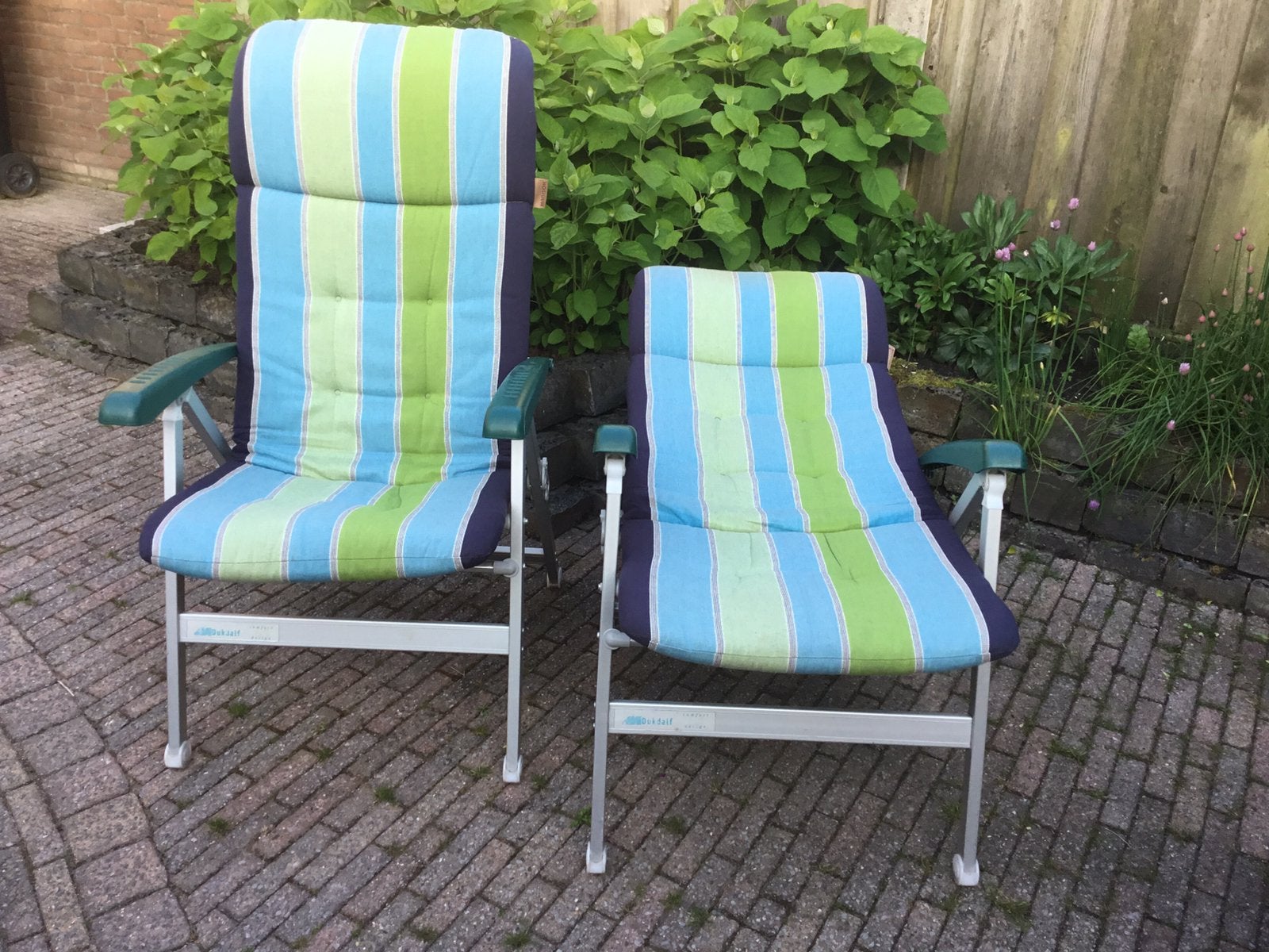 2 Dukdalf verstelbare stoelen en 4 Madison kussens z.g.a.n., Ophalen, Zo goed als nieuw, Aluminium