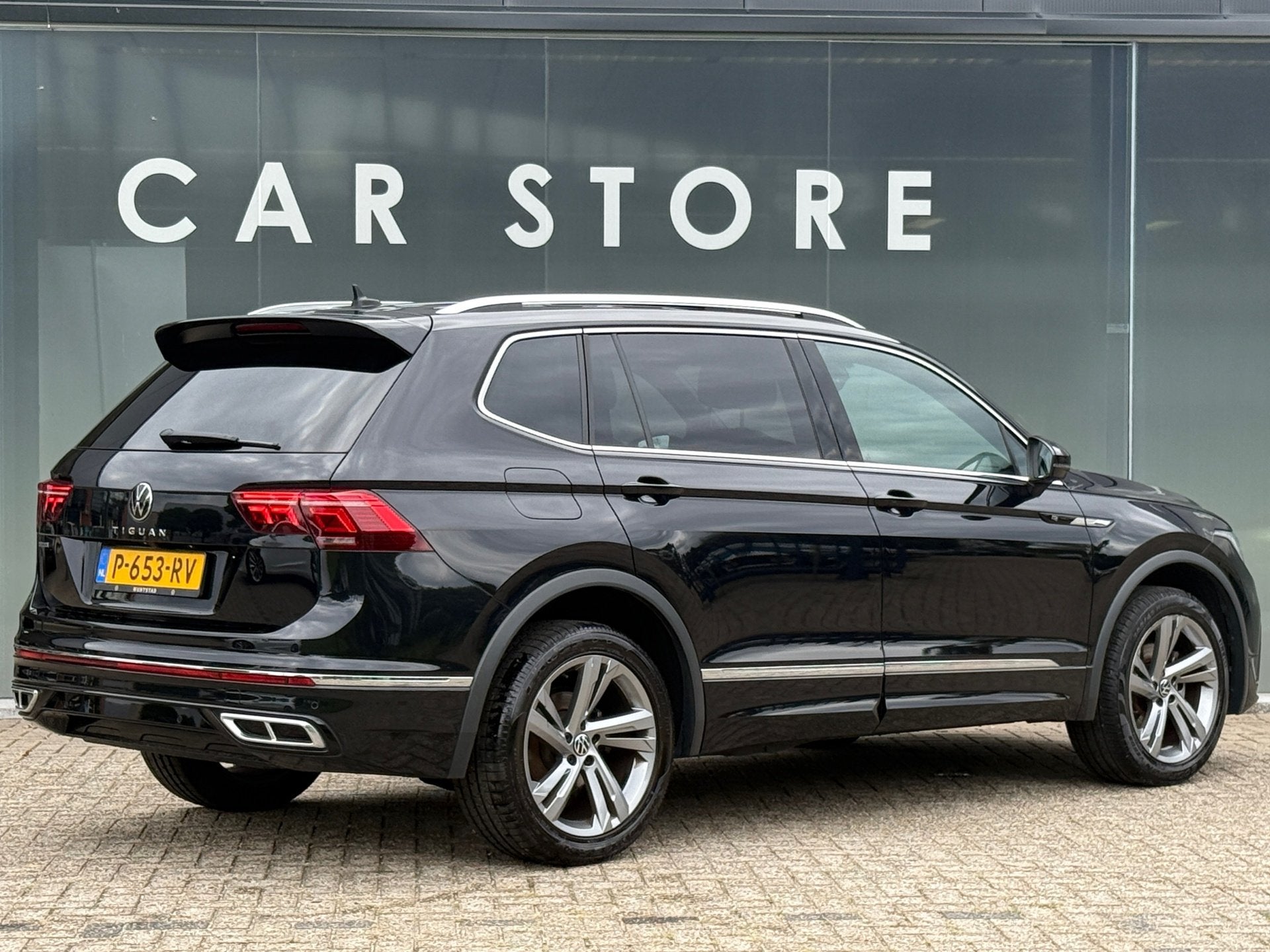 Volkswagen Tiguan Allspace 1.5 TSI DSG R-Line 7Pers FACELIFT, Dealer onderhouden, Stof, 4 cilinders, 150 pk