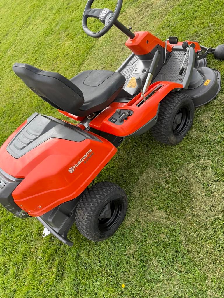 Husqvarna Rider 214 TC/ bouwjaar 2023, Tuin en Terras, Zitmaaiers, Ophalen of Verzenden, Zo goed als nieuw