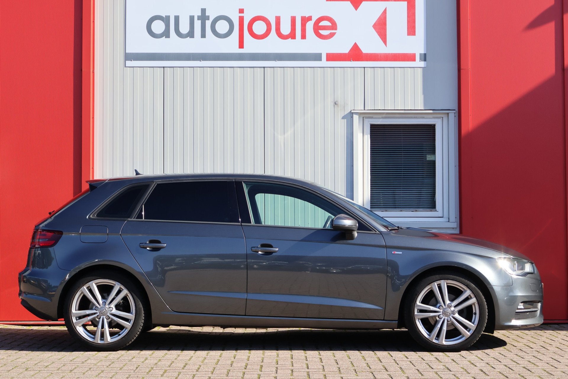 Audi A3 Sportback 1.6 TDI Ambition Pro Line (bj 2015), Auto's, Voorwielaandrijving, Gebruikt, 4 cilinders, Leder en Stof