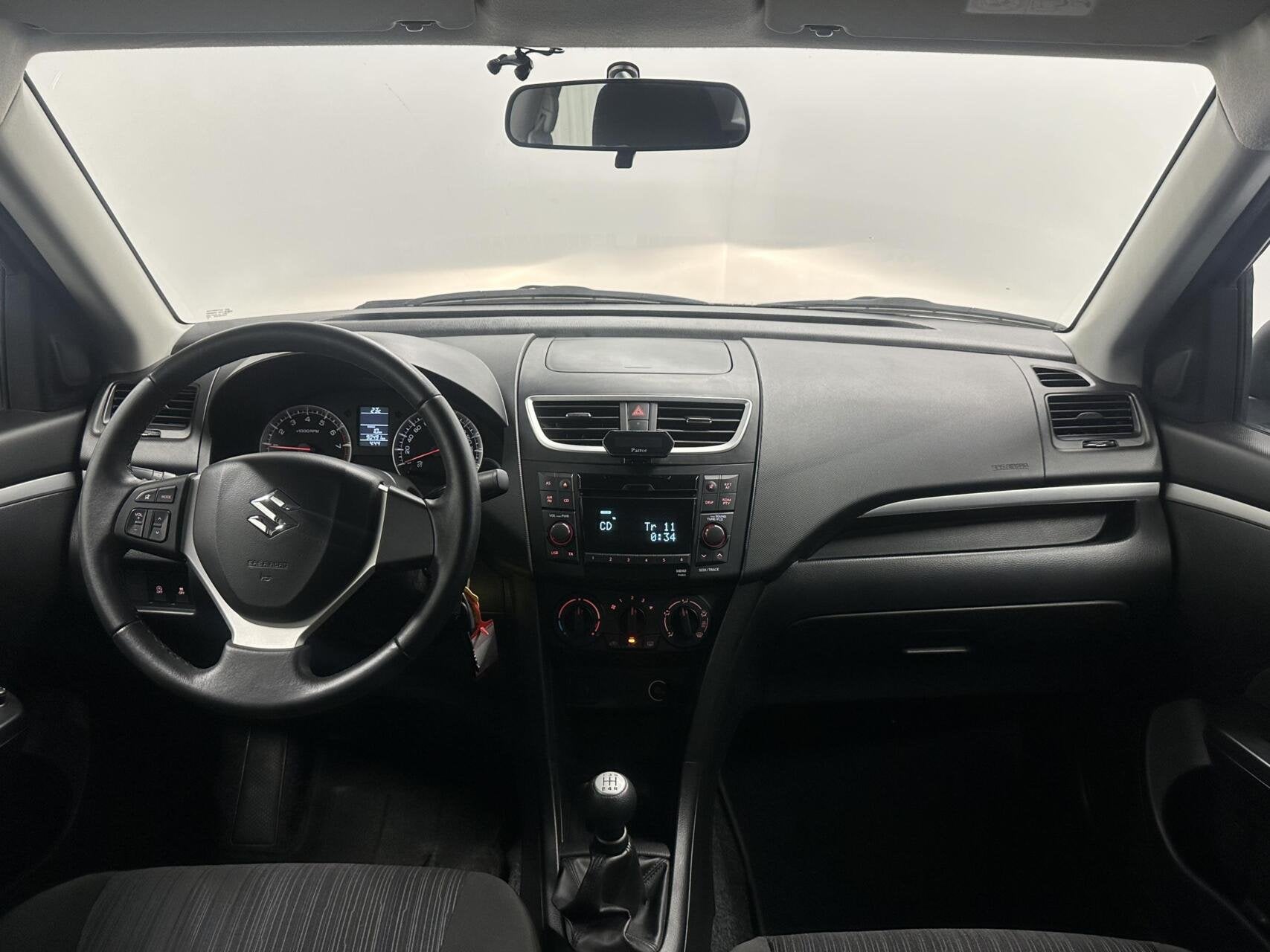 Suzuki Swift 1.2 Comfort EASSS AIRCO 5 DEURS 90000 KM., Euro 5, Stof, Gebruikt, 4 cilinders