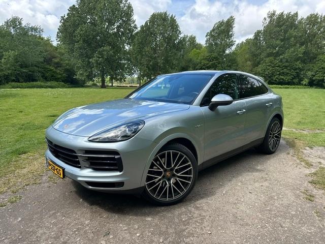 Porsche Cayenne 3.0 V6 462pk E-hybrid 2022 Grijs, Auto's, Porsche, Automaat, Cayenne, Zwart, 2995 cc