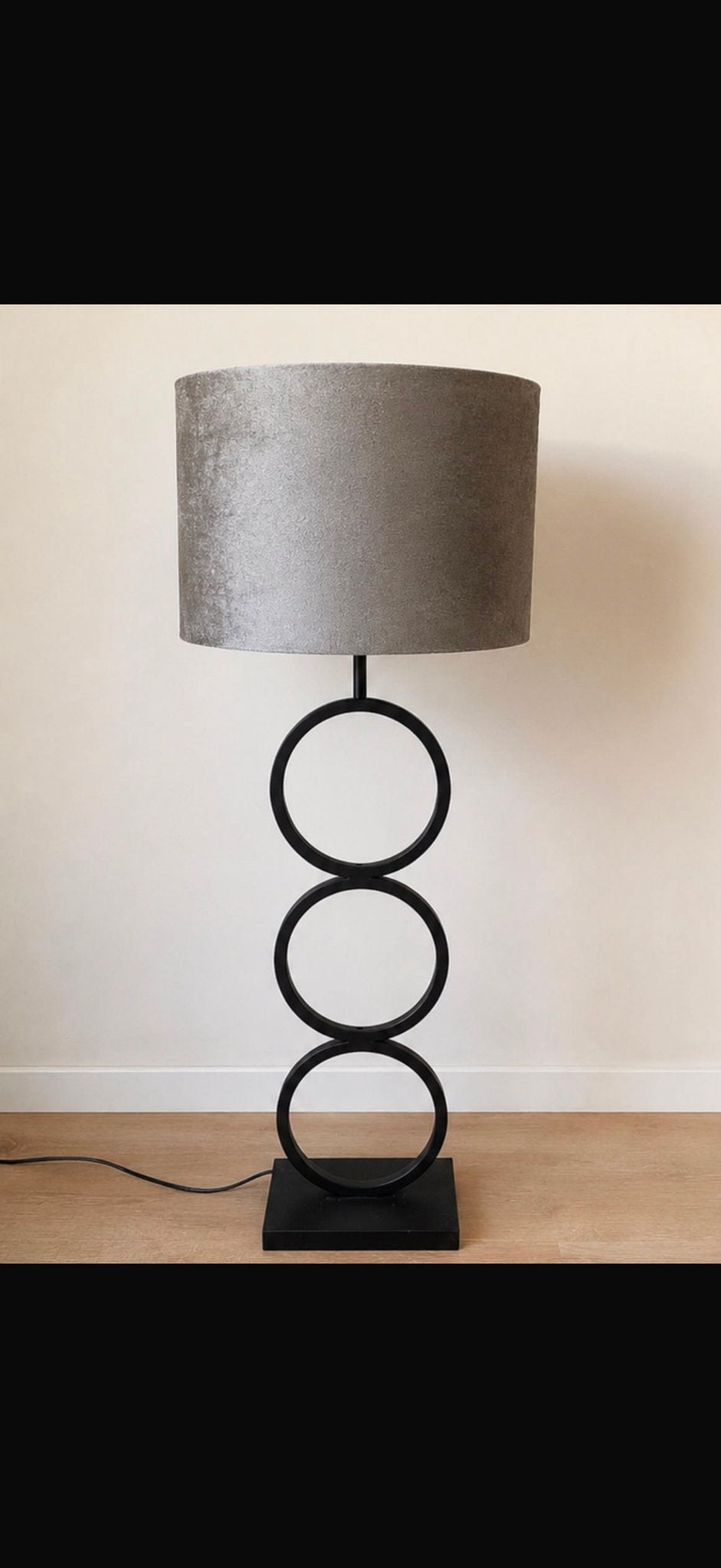 2 grote lampen met kap - Zo goed als nieuw, Huis en Inrichting, Lampen | Tafellampen, Ophalen, Overige merken, Met kap, Modern