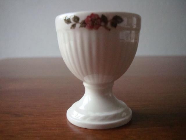 Wedgwood "Briar Rose" Eierdopje Nieuw, Huis en Inrichting, Keuken | Servies, Overige typen, Nieuw, Ophalen of Verzenden, Overige stijlen
