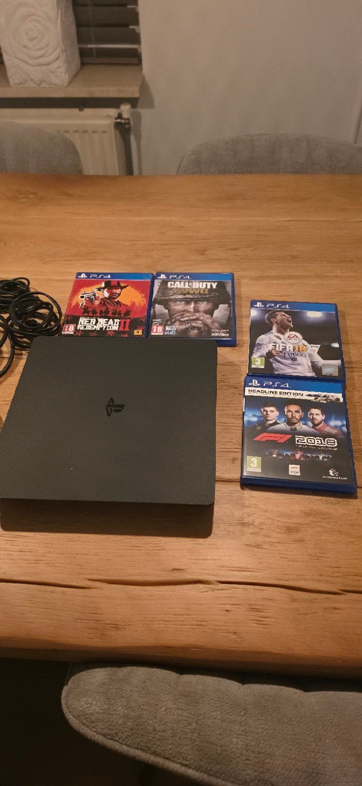 Sony PlayStation 4 Slim  - 1 TB, Met games, Ophalen of Verzenden, Zo goed als nieuw, 1 TB