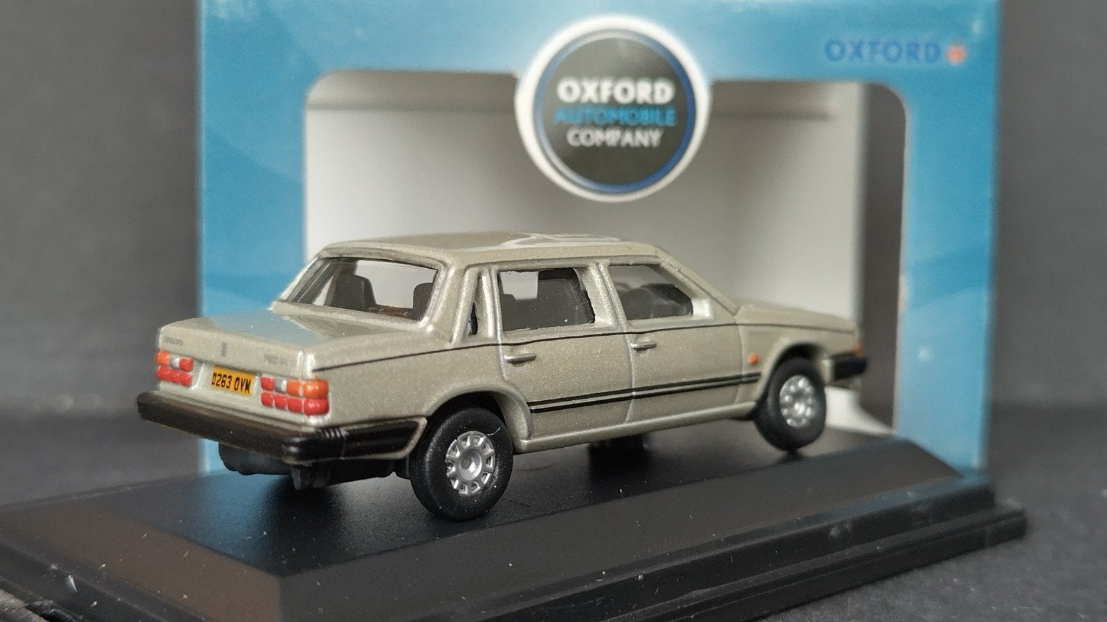 Volvo 760 Gold Metallic 1:76 Oxford Diecast Pol, Hobby en Vrije tijd, Auto, Verzenden, ., Nieuw
