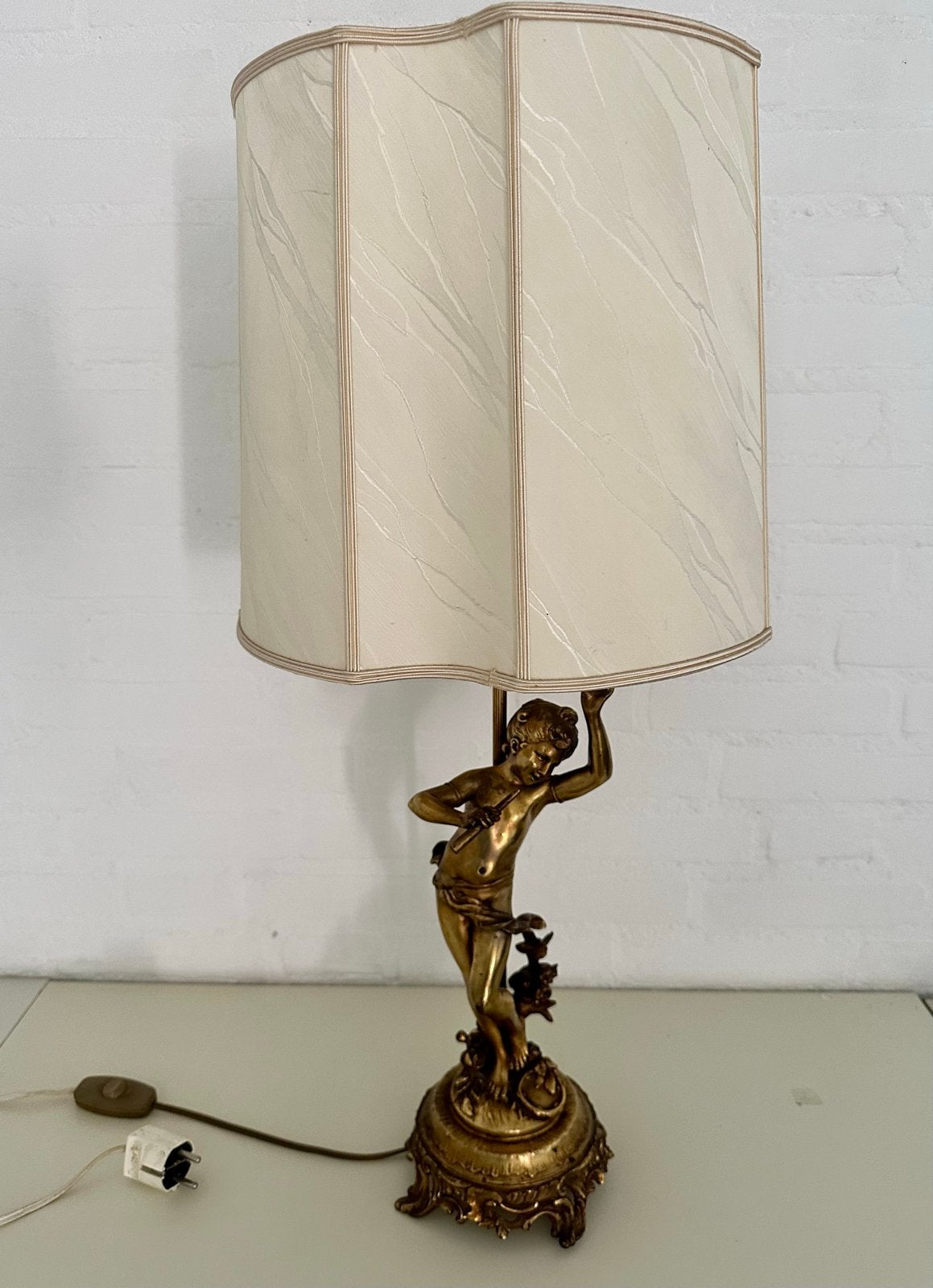 Antieke Bronzen Tafellamp met Engelenfiguur Cherubijn Putto, Ophalen