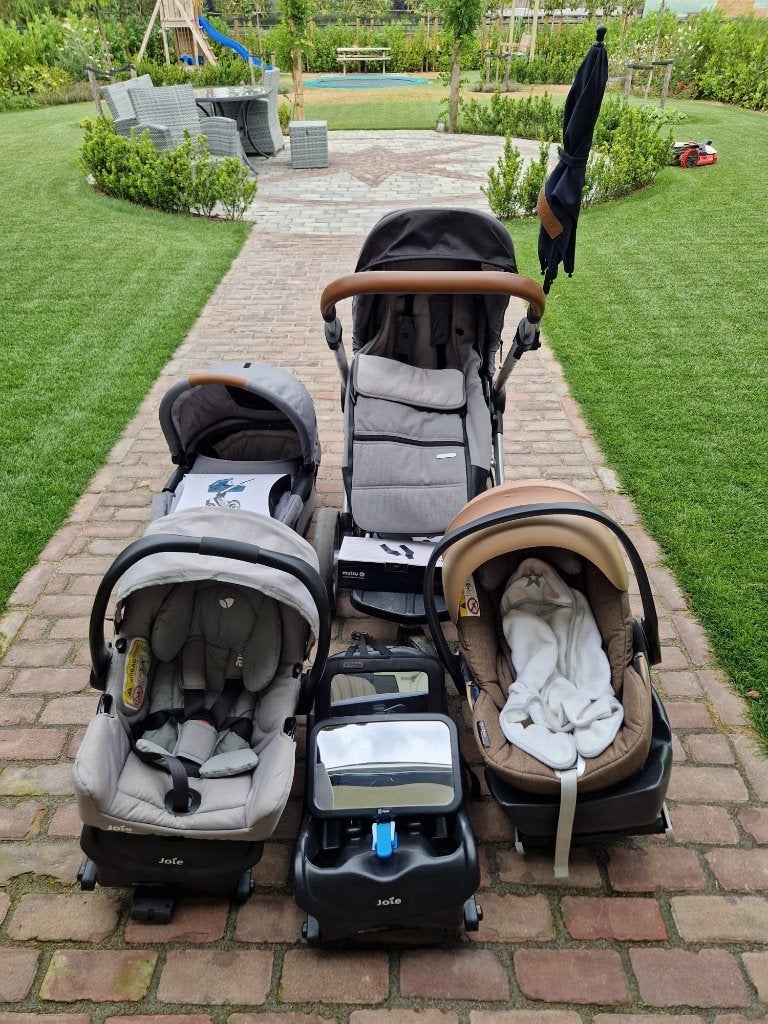 Complete Mutsy Evo kinderwagenset met autostoelen en extra's, Ophalen, Gebruikt, Met autostoeltje, Combiwagen