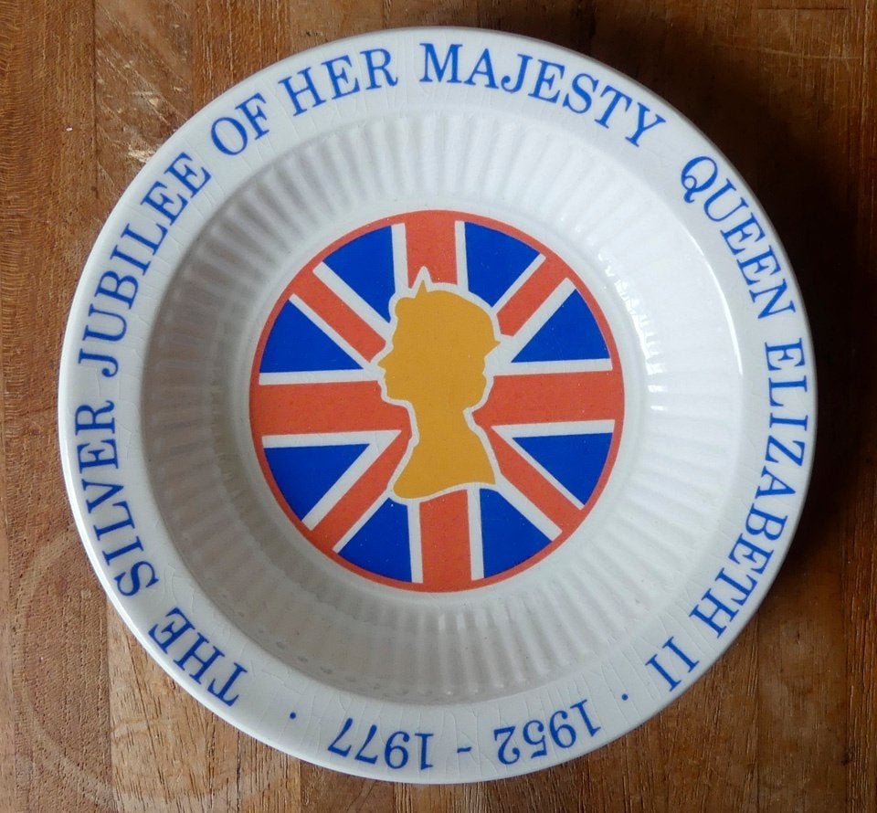 Queen Elizabeth II silver jubilee schaaltje Adams, Ophalen of Verzenden, Gebruikt, Buitenland, Servies