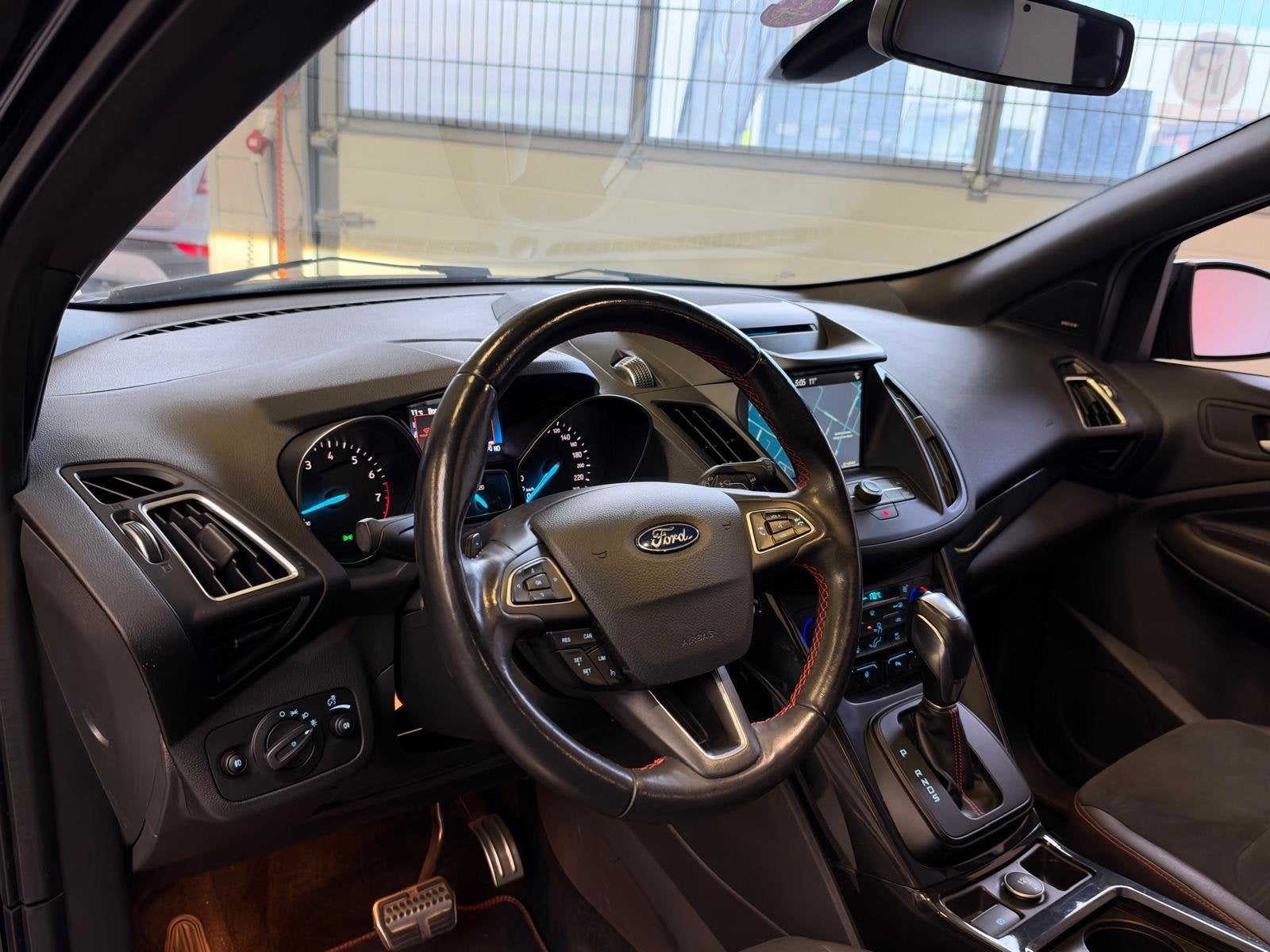 Ford Kuga 1.5 EcoBoost ST Line, Pano, Camera, carplay, Stoel, Auto's, Automaat, Dealer onderhouden, 1498 cc, 4 cilinders