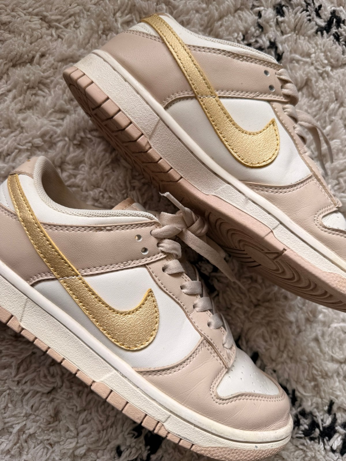 Dunks, Wit, Ophalen of Verzenden, Sneakers of Gympen, Gedragen