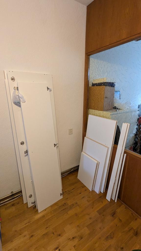 IKEA KLEPPSTAD kledingkast (gedemonteerd) + 2 extra planken, Ophalen, Met deur(en), Gebruikt, 100 tot 150 cm