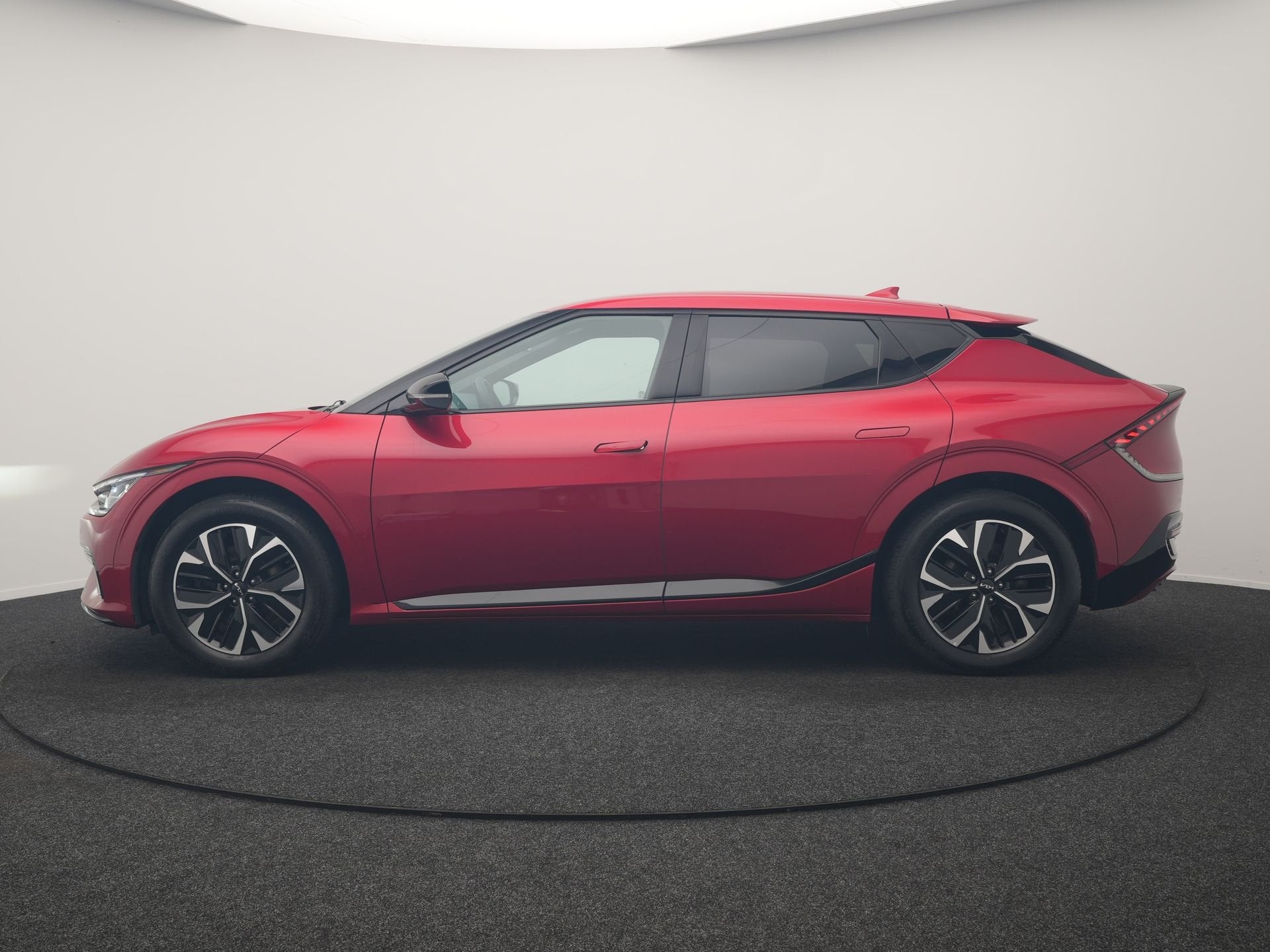Kia Ev6 GT-Line 77.4 kWh 229pk Dealer O.H. | SOH 97,4% | Ada, Auto's, Automaat, Achterwielaandrijving, Gebruikt, Zwart
