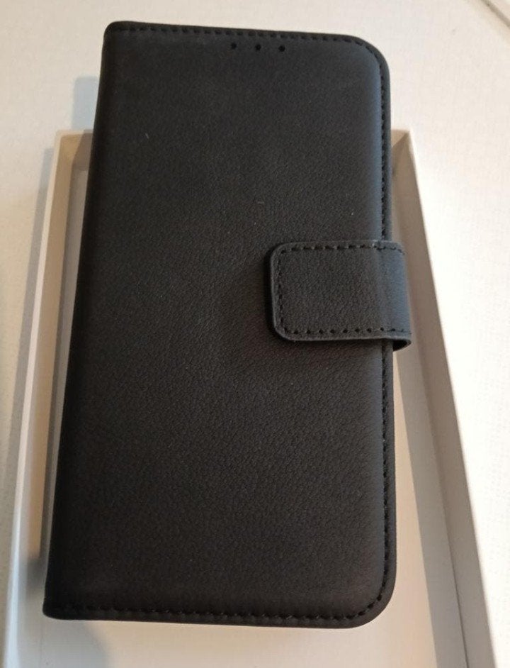 Leather wallet case iphone 17 (Black)€5! /verzenden €10 incl, Verzenden, Nieuw