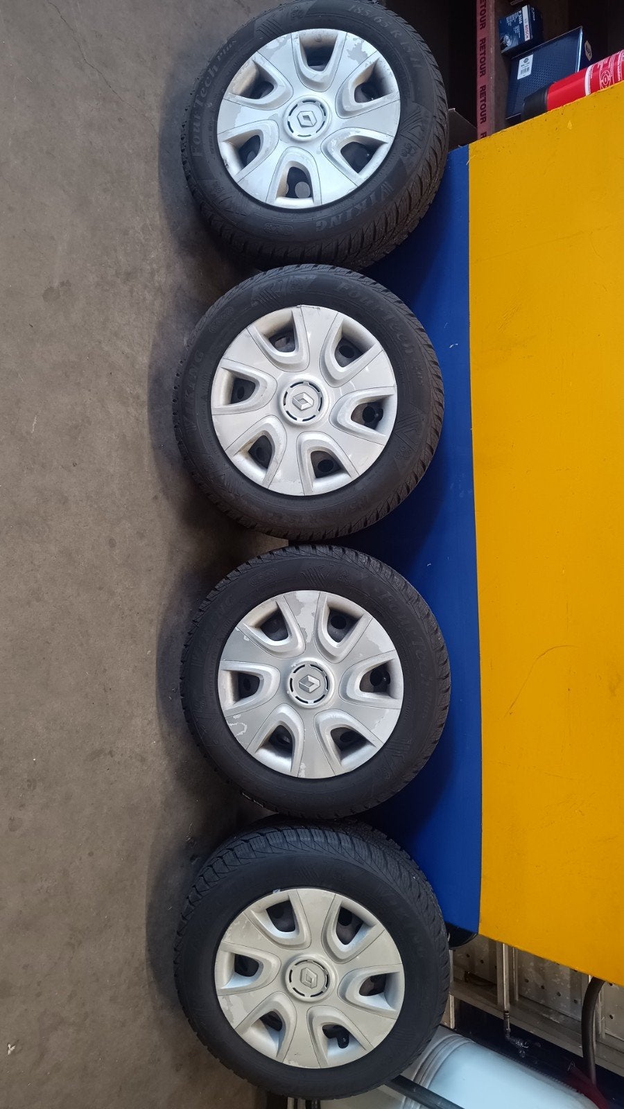 Renault Clio Wielen - 15 inch - all season - 185/65R15, Ophalen, Zo goed als nieuw