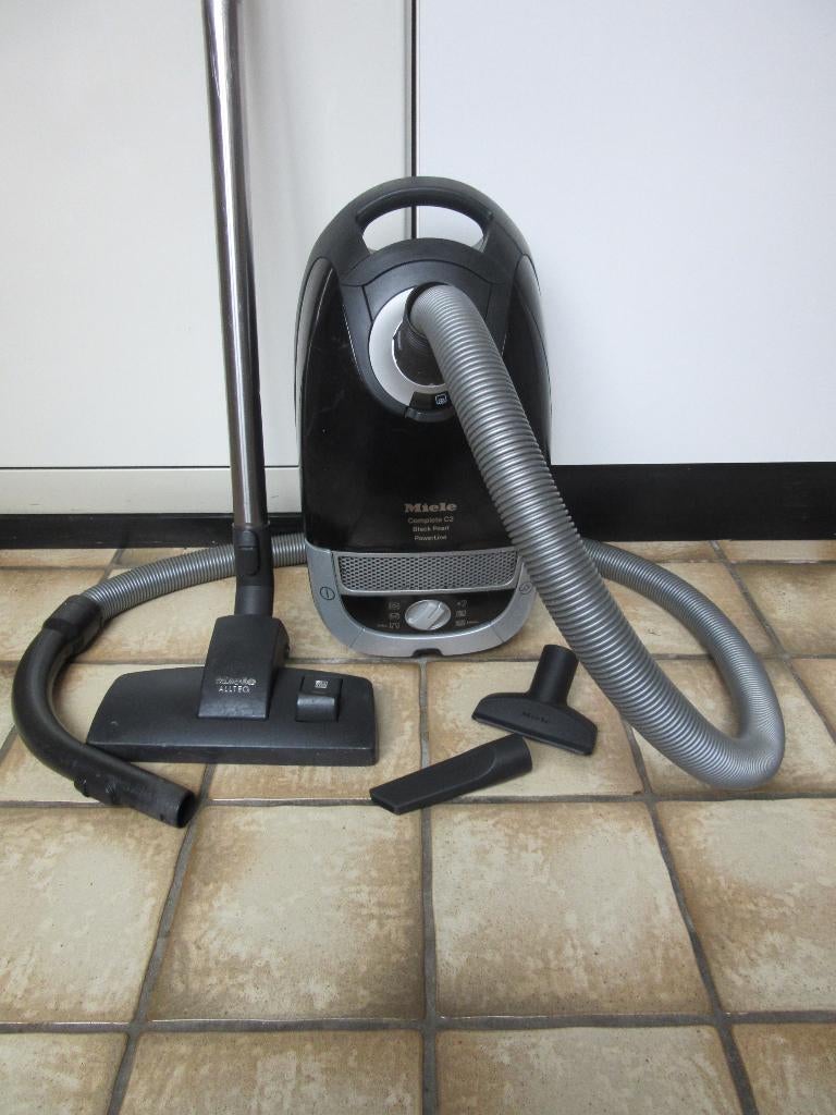 Miele Stofzuiger Blacxk Pearl Powerline, Gebruikt, Stofzuiger, Minder dan 1200 watt, Ophalen