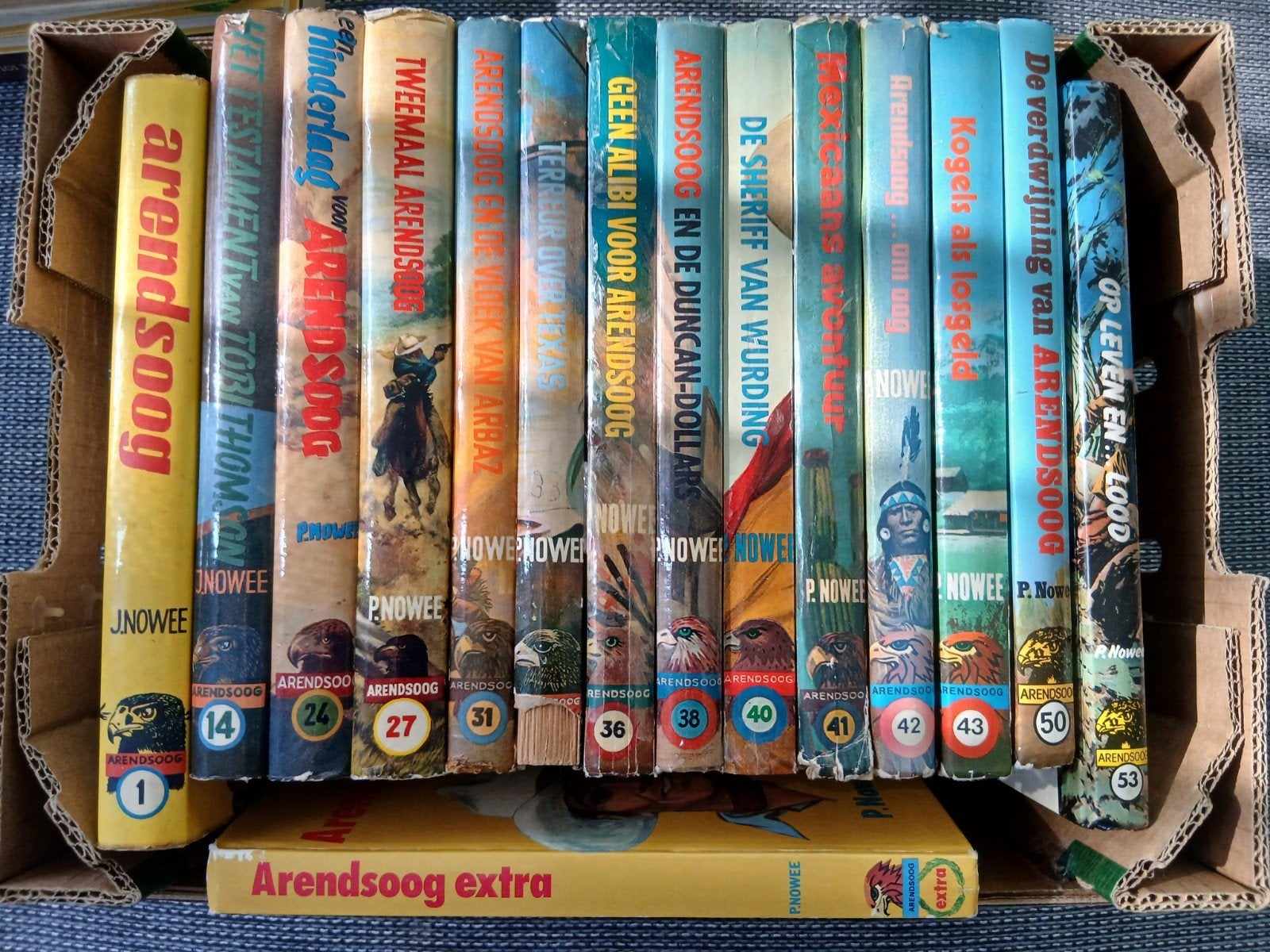 Grote collectie Arendsoog boeken - 13 delen, Ophalen of Verzenden, Gelezen